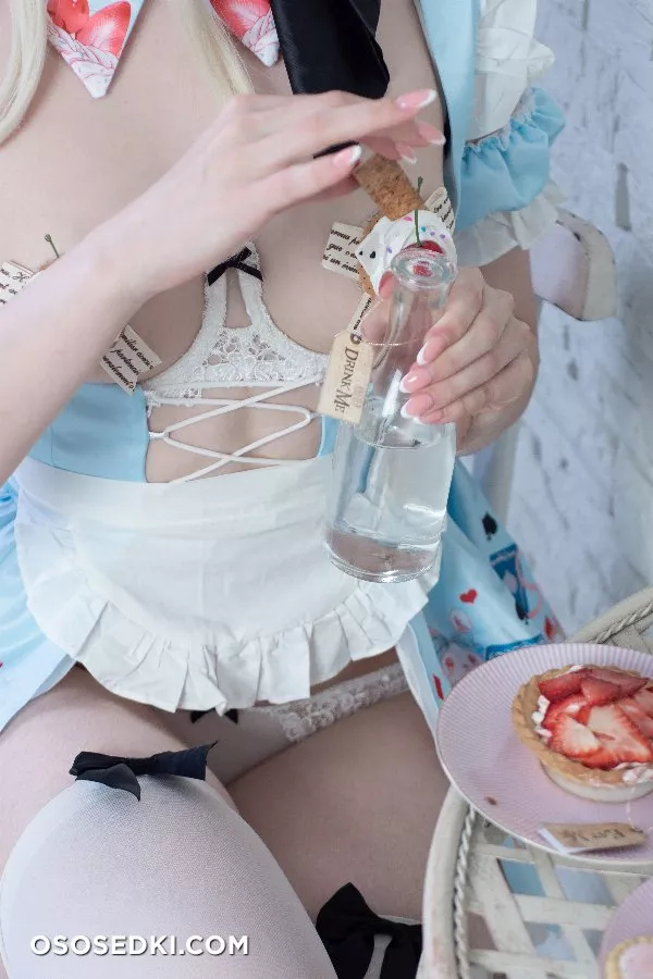 Candy Balll - Alice in Easterland - 1