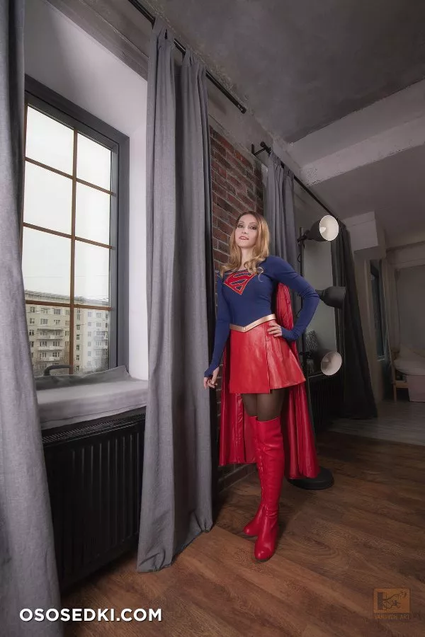 Vandych - Supergirl - 2
