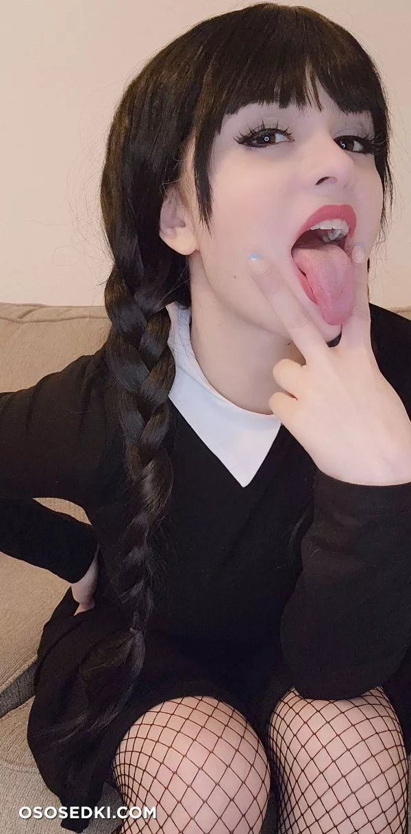 Pinkchyu - Wednesday - 4