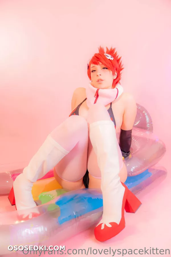 Lovely Space Kitten - Yoko Frankie - 23