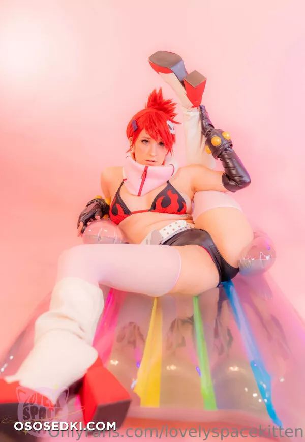 Lovely Space Kitten - Yoko Frankie - 7