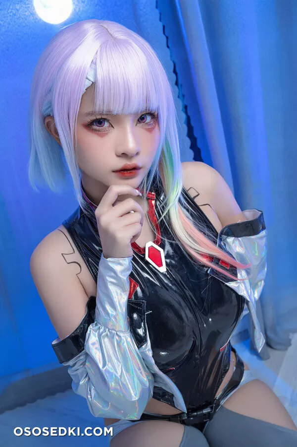 Azami - Lucy - 3
