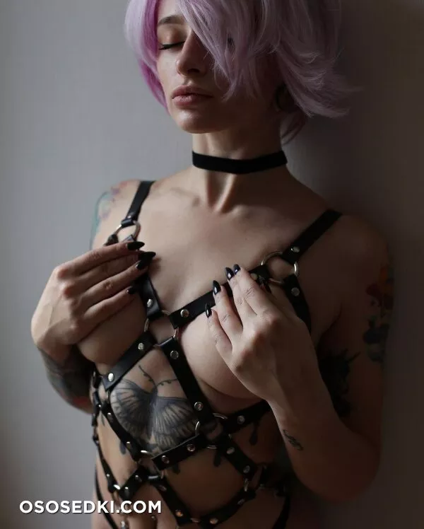 Leah Meow - 28