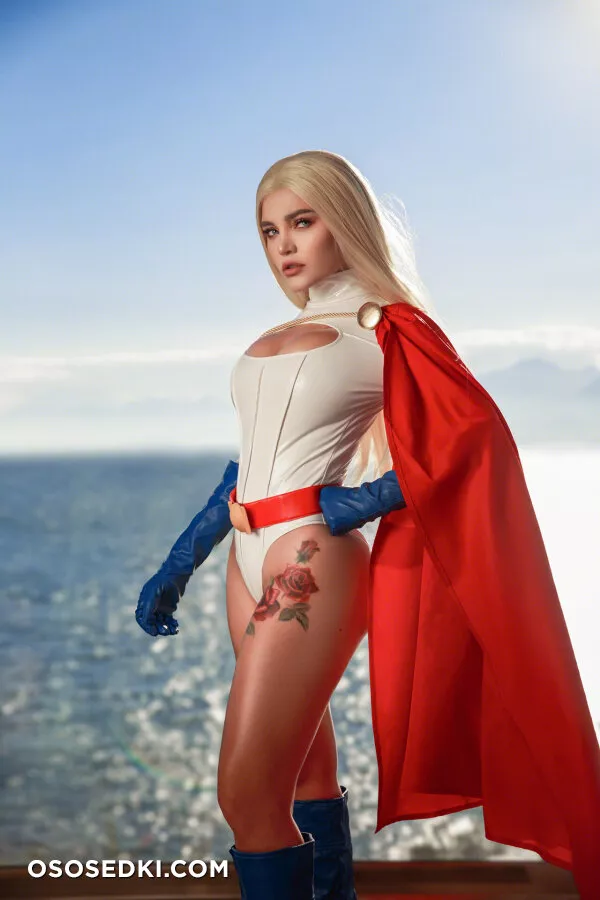 Kalinka Fox - Power Girl - 8