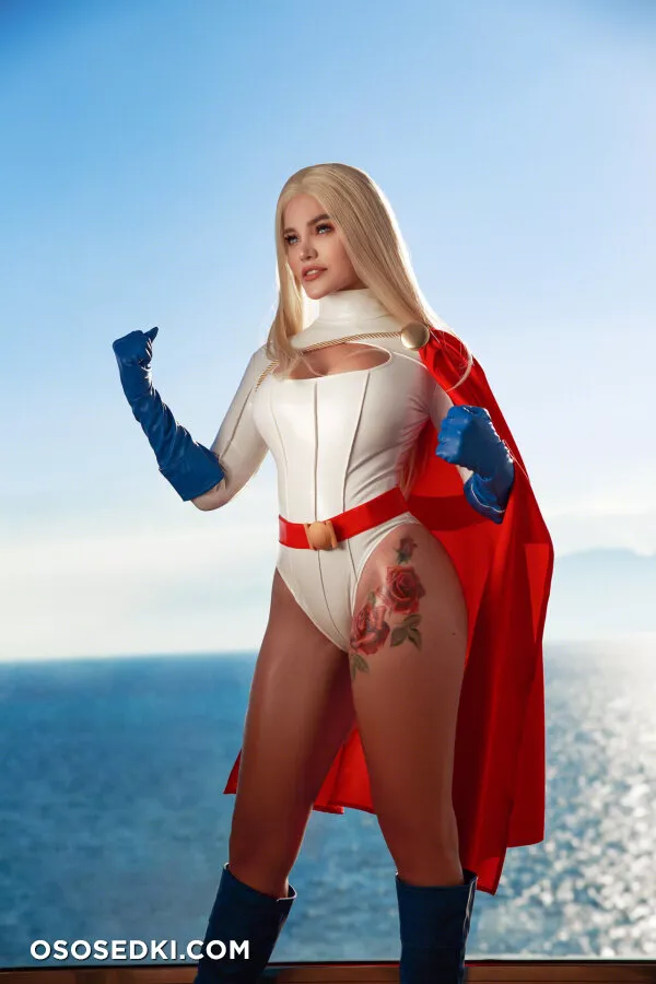 Kalinka Fox - Power Girl - 9