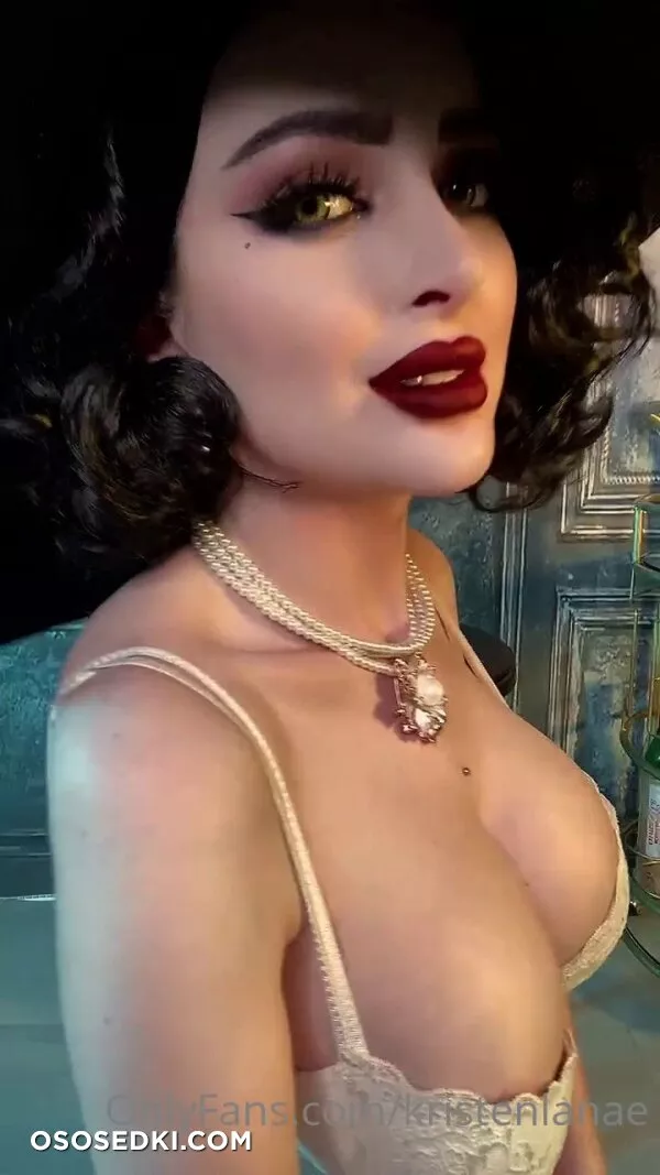 Kristen Lanae - Lady Dimitrescu - 53