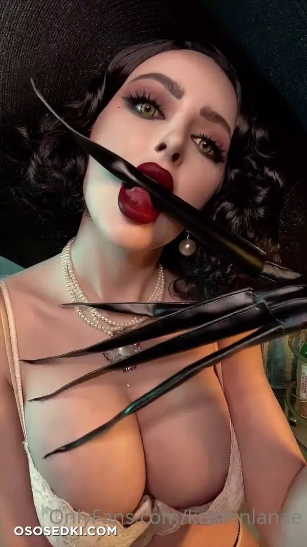 Kristen Lanae - Lady Dimitrescu - 56
