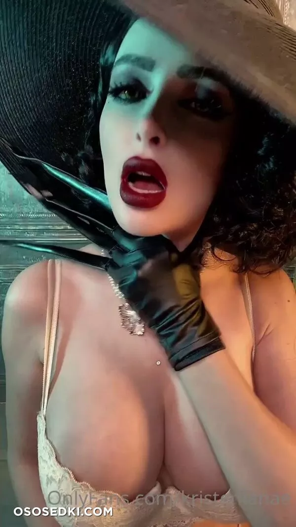 Kristen Lanae - Lady Dimitrescu - 57