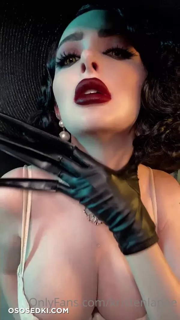 Kristen Lanae - Lady Dimitrescu - 58