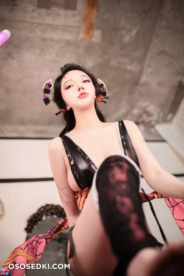 Son Ye-Eun - DAKI - 12