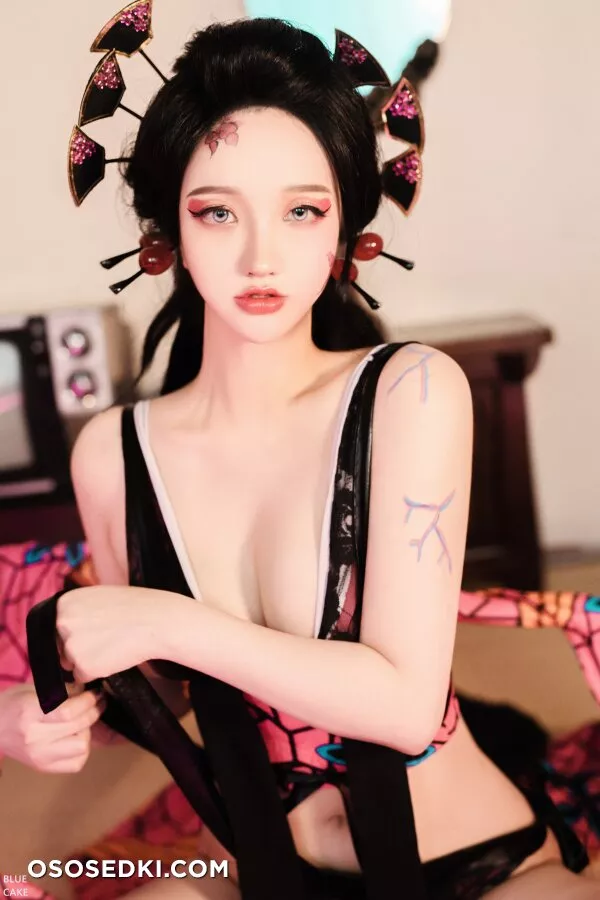 Son Ye-Eun - DAKI - 22