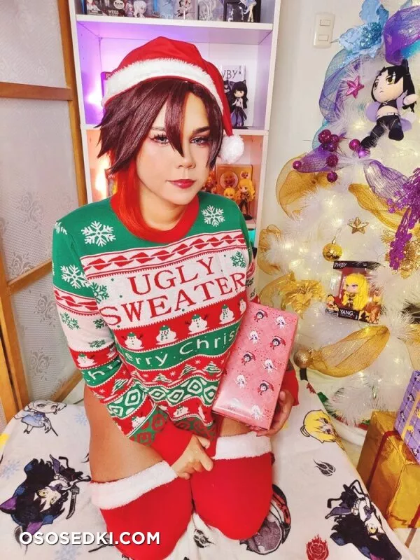 Ruby Rose Christmas - 6