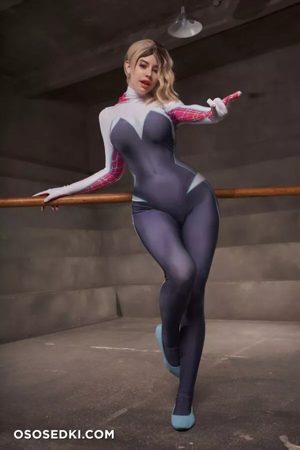 Voezacos - Spider-Gwen - 9