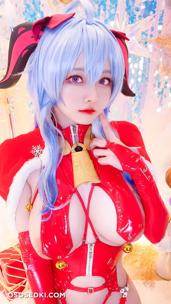 Arty Huang - Santa Ganyu - 12