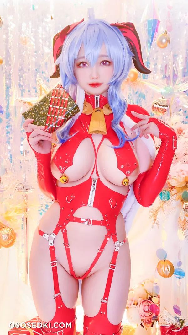 Arty Huang - Santa Ganyu - 8