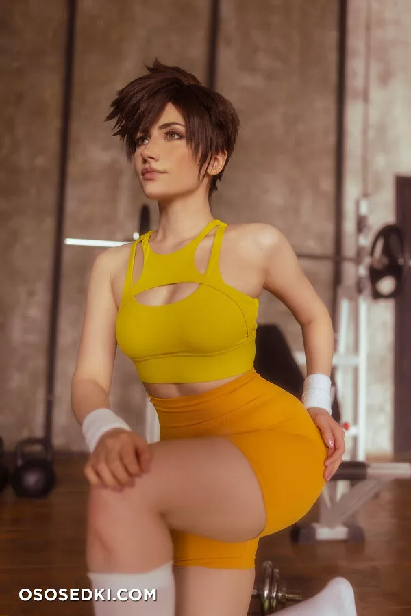 Narga Aoki - Workout with Tracer - 15