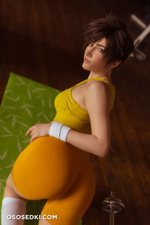 Narga Aoki - Workout with Tracer - 8