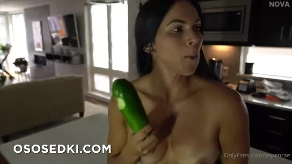 Aspen Rae Zucchini Masturbation - 9