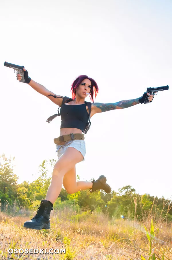Alex Zedra - Revy - 16