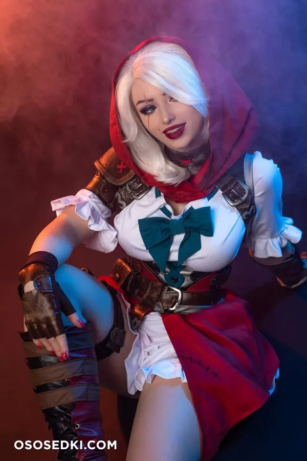 Lady Melamori - Ashe Red Hood Riding Wood - 10