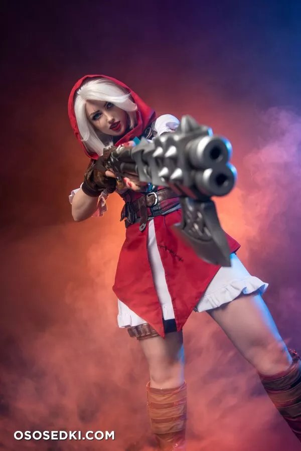 Lady Melamori - Ashe Red Hood Riding Wood - 3