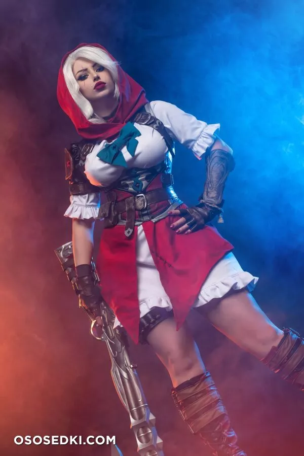 Lady Melamori - Ashe Red Hood Riding Wood - 7