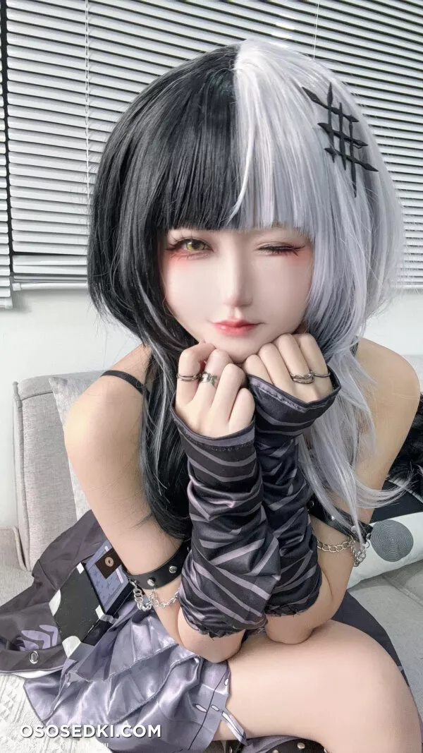 KuukoW - Shiori Novella (Hololive) - 1