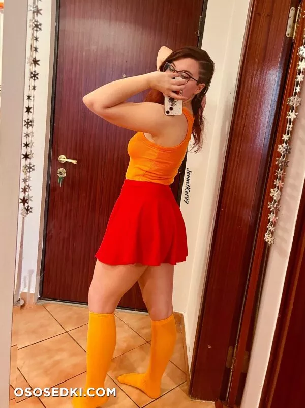 JannetKat99 - Velma - 10