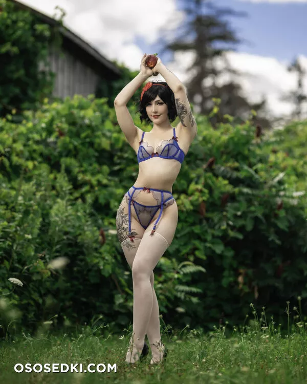 Luxlo - Snow White Boudoir - 13