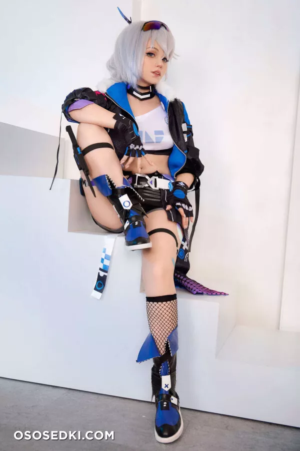 Caticorncosplay - Silver wolf - 4