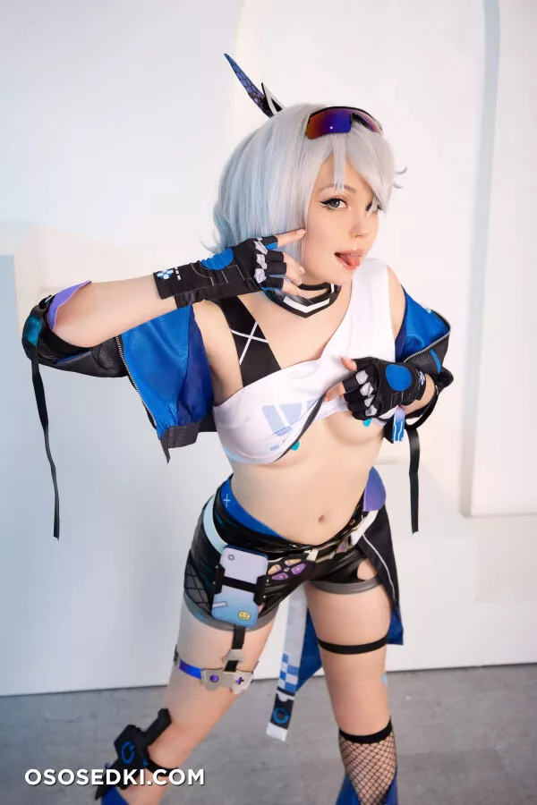 Caticorncosplay - Silver wolf - 7