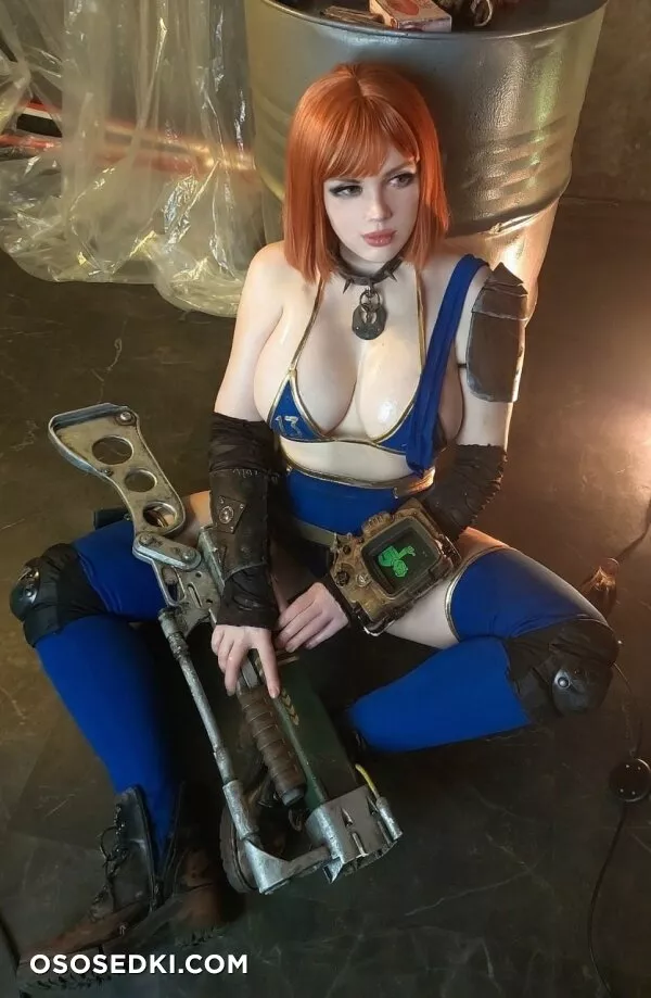 Alice Cosplay - Vault Girl (Fallout) - 3