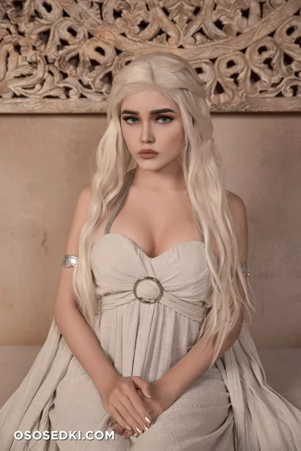 Kalinka Fox - Daenerys (Game of Thrones) - 12