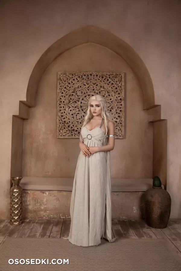Kalinka Fox - Daenerys (Game of Thrones) - 17