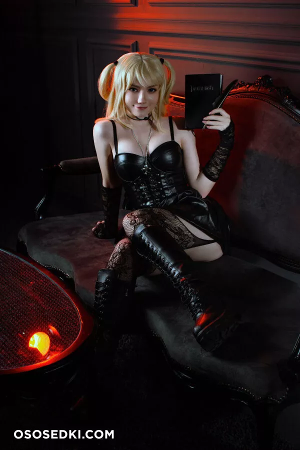 Carry Key - Misa Amane - Death Note - 11