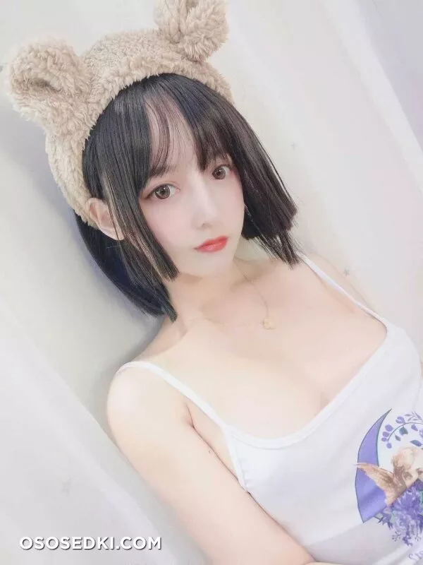 过期米线线喵 白色吊带- |32P| - 12