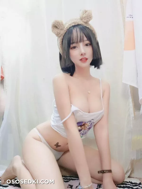 过期米线线喵 白色吊带- |32P| - 13