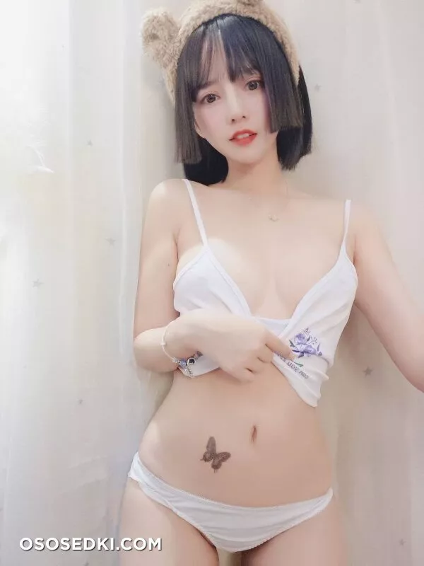 过期米线线喵 白色吊带- |32P| - 20