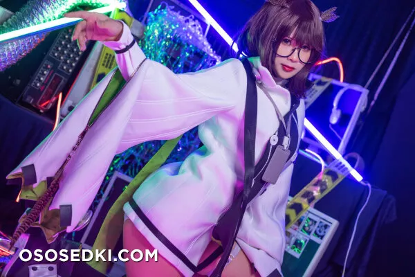 Pyon Lay - Silence - Arknights - 11