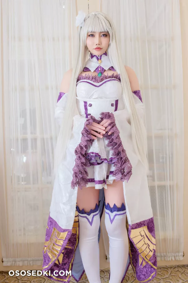  - Emilia - Re Zero Kara Hajimeru Isekai Seikatsu - 1