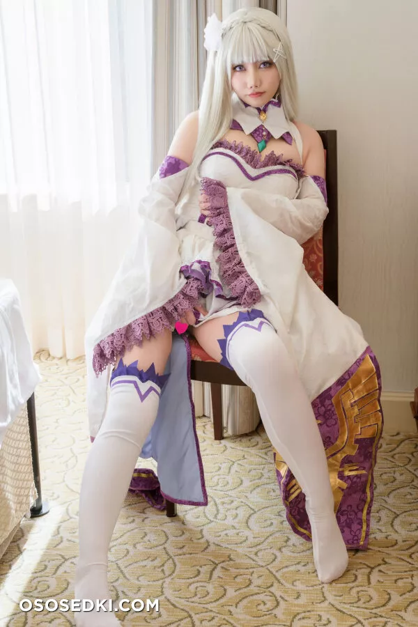  - Emilia - Re Zero Kara Hajimeru Isekai Seikatsu - 12