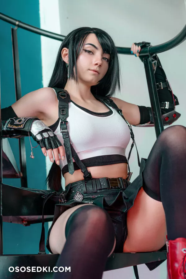 Carry Key - Tifa Lockhart - Final Fantasy Vii - 2