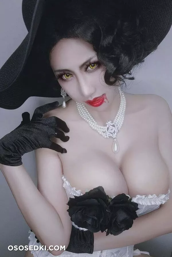 Chocokasa - Alcina Dimitrescu - Resident Evil | Biohazard - 2