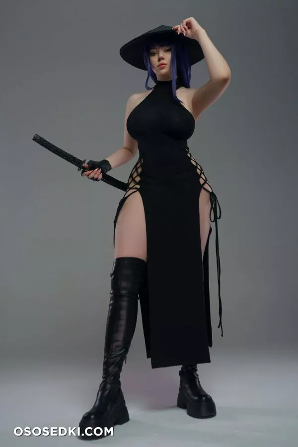 Alina Becker - Raiden Shogun - Genshin Impact - 1