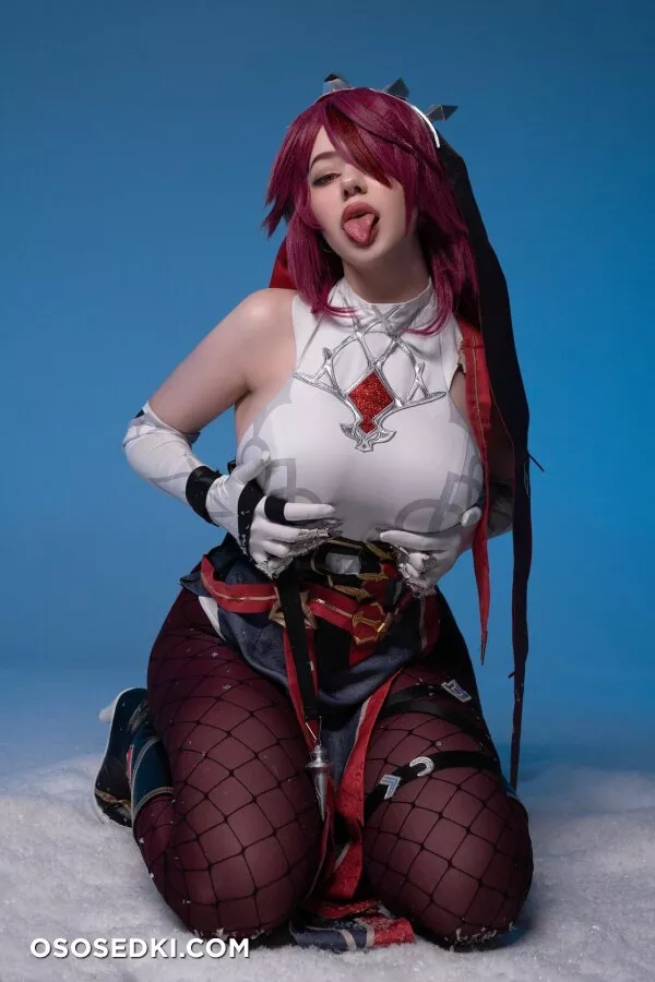 Alina Becker - Rosaria - Genshin Impact - 11