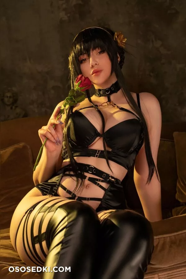 Alina Becker - Yor Forger - Spy X Family - 13
