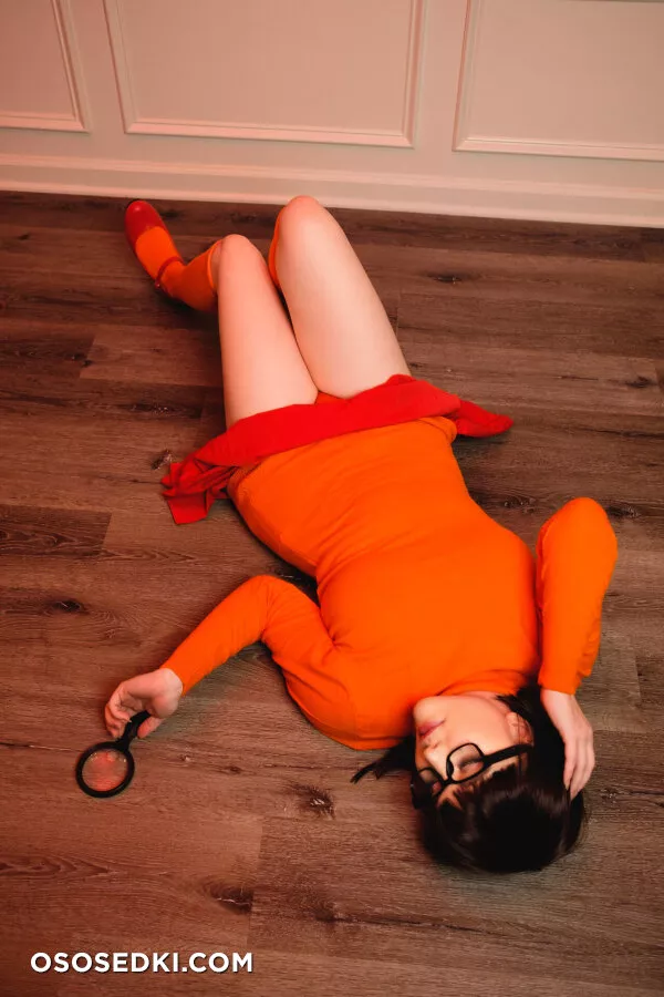 Foxy Cosplay - Velma Dinkley - Scooby-doo - 27