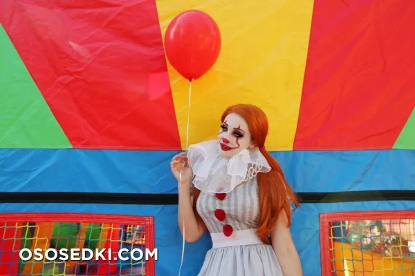 Holly Wolf - Pennywise - It - 15
