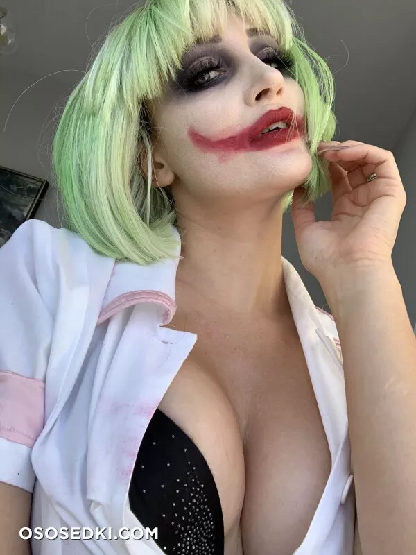 Holly Wolf - Joker - Batman - 16