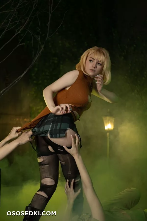 Carry Key - Ashley (Resident Evil) - 12